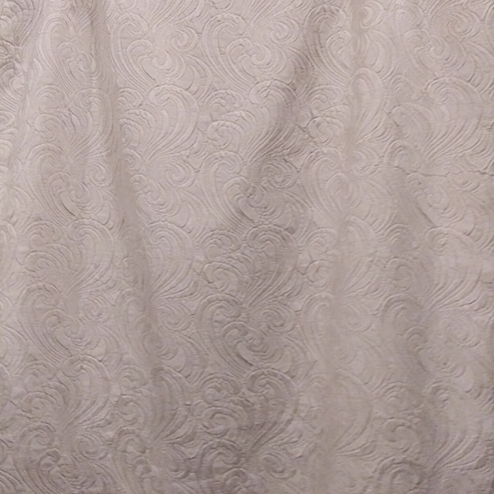 Suits - Picture 3 of 5